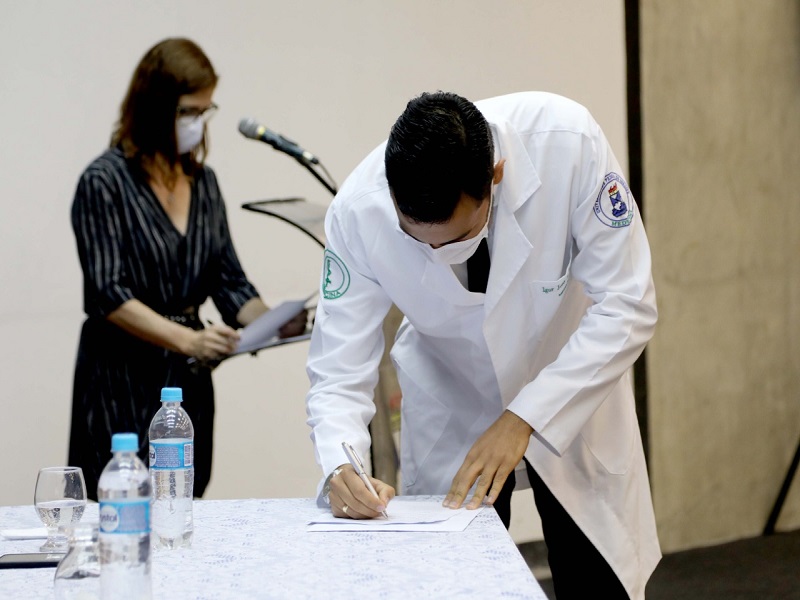 Colação de grau da 4ª turma de Medicina do campus de Lagarto. Foto: Schirlene Reis/Ascom UFS